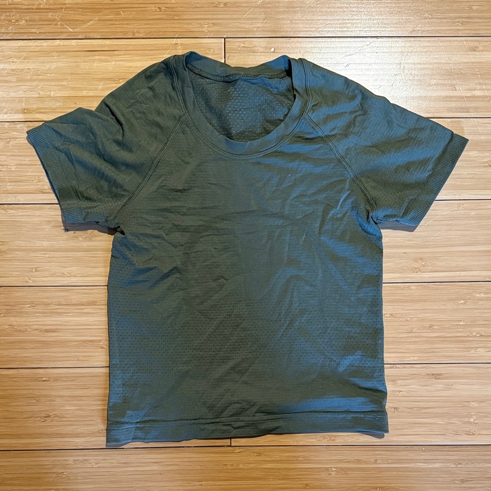 Lululemon Army Green Swiftly short sleeve